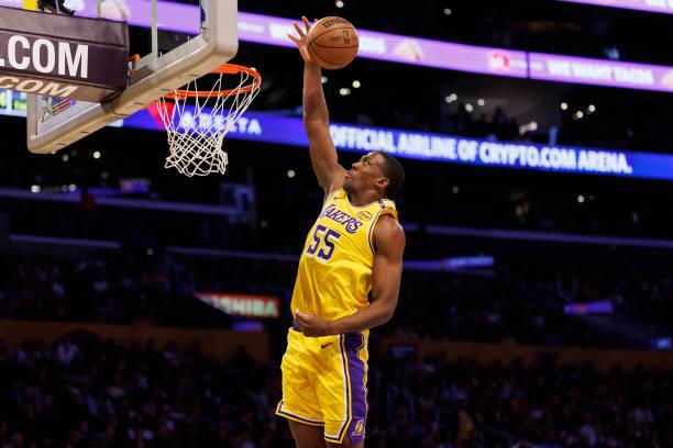 跟队记者:湖人会在今夏留下两名双向合同球员,他们是可靠的球员