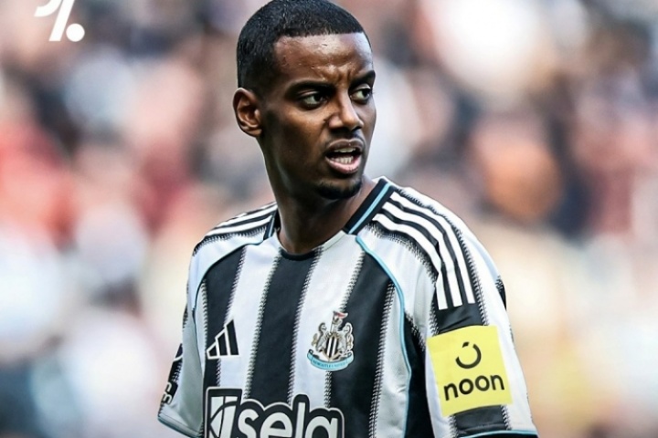 ManBetX官网-决裂！纽卡跟队：伊萨克要求立即离队！他无心再为纽卡效力