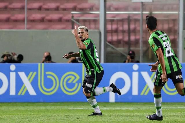 ManBetX-洛国富成巴甲队大腿 3场独造3球归化当他最强